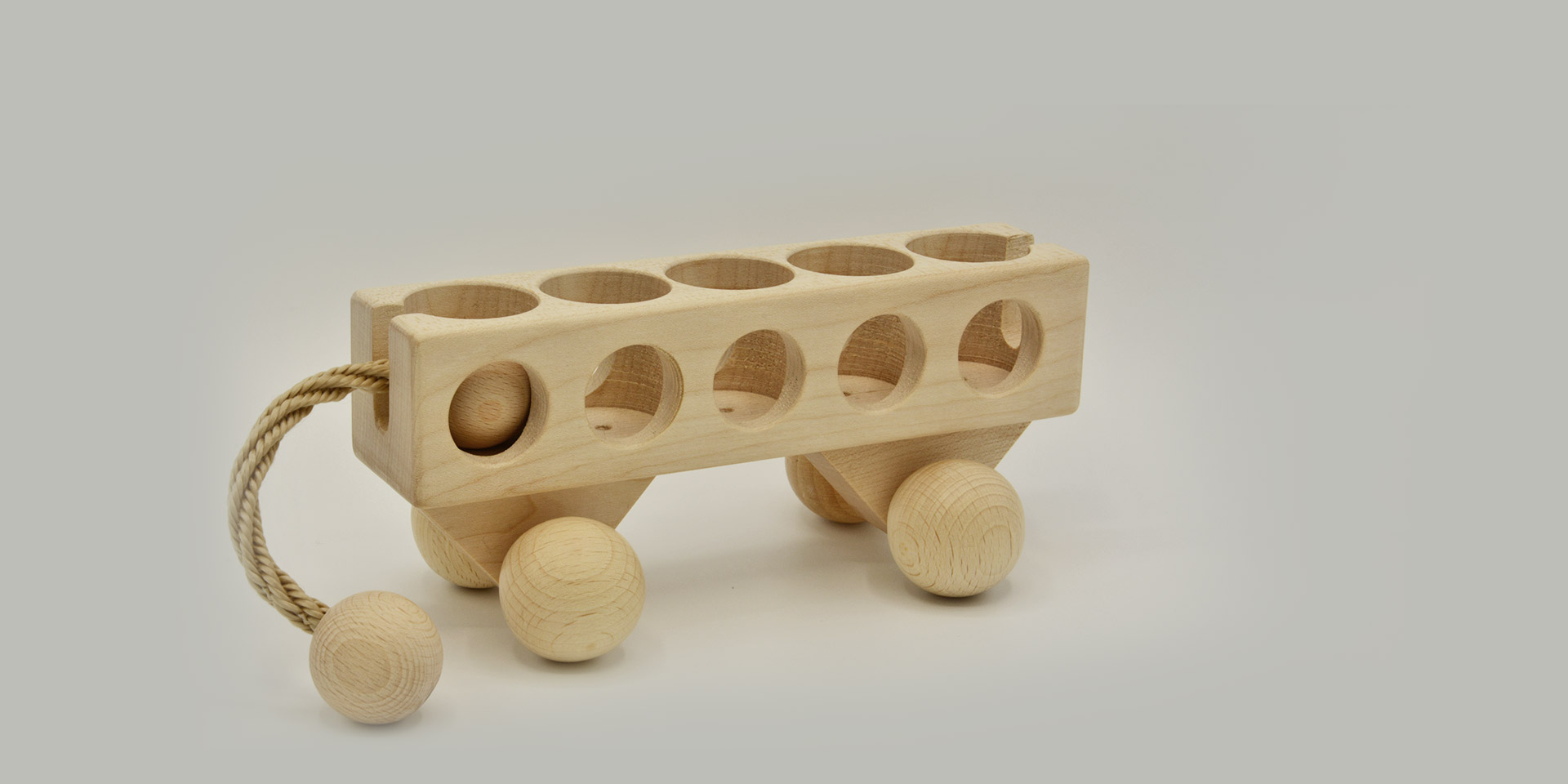 Anhänger für das Holzspielzeug „Kugelzug“ - Holz aus nachhaltiger Forstwirtschaft und in einer sozialen Einrichtung der AWO hergestellt